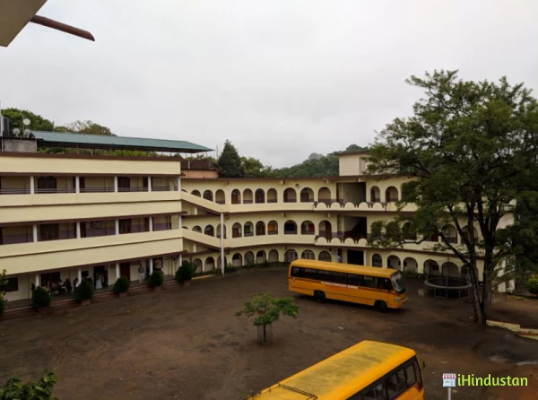 CALL Amalambika Convent English School - Logo