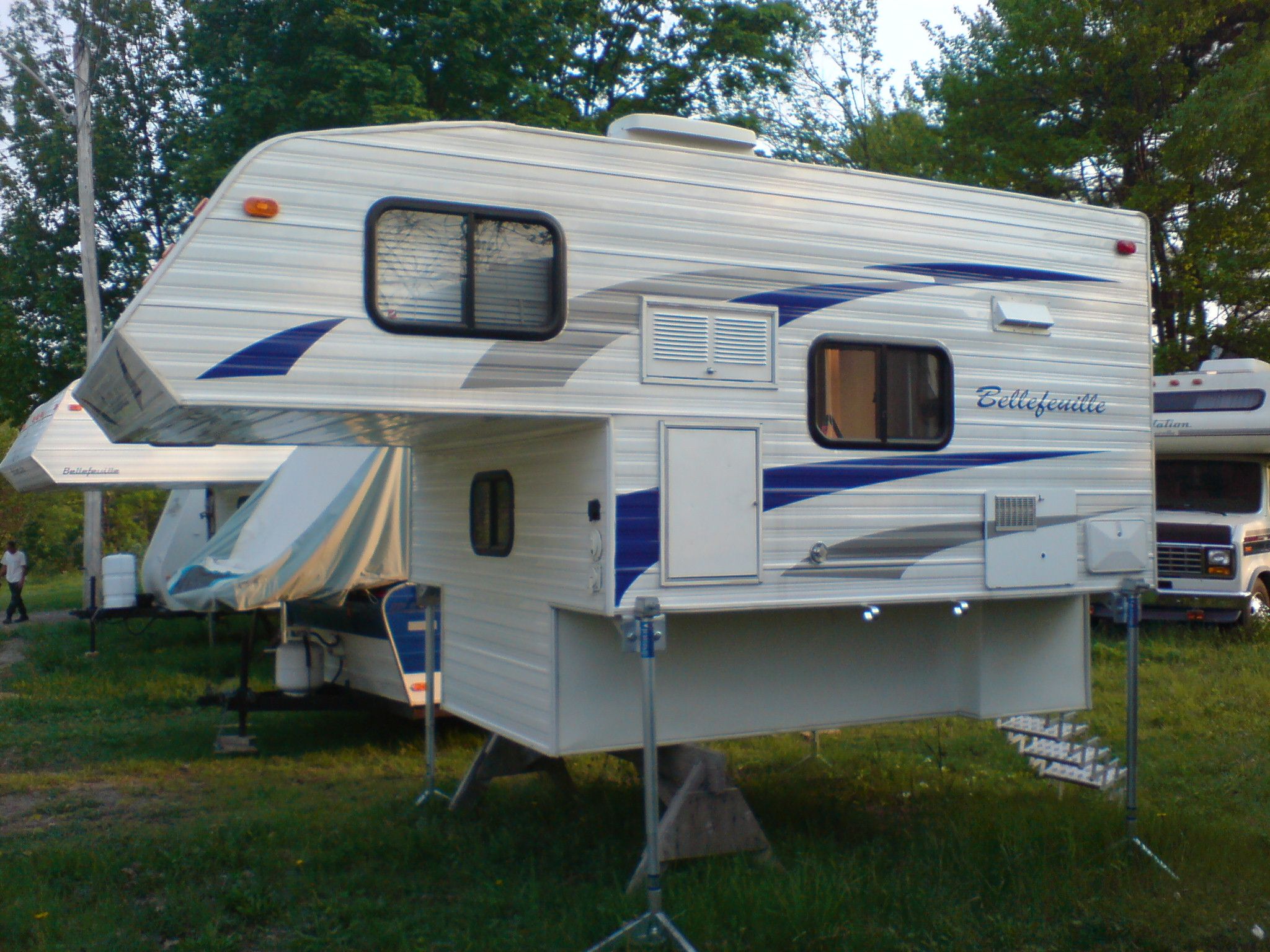 Campeur Bellefeuille - Cover photo