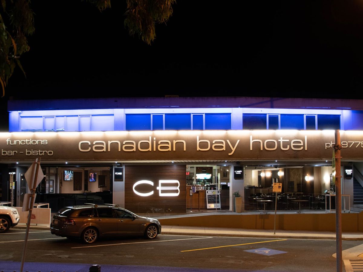 Canadian Bay Hotel - Logo