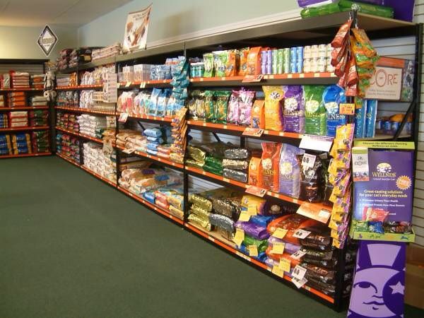 Canadian Pet Essentials - Logo