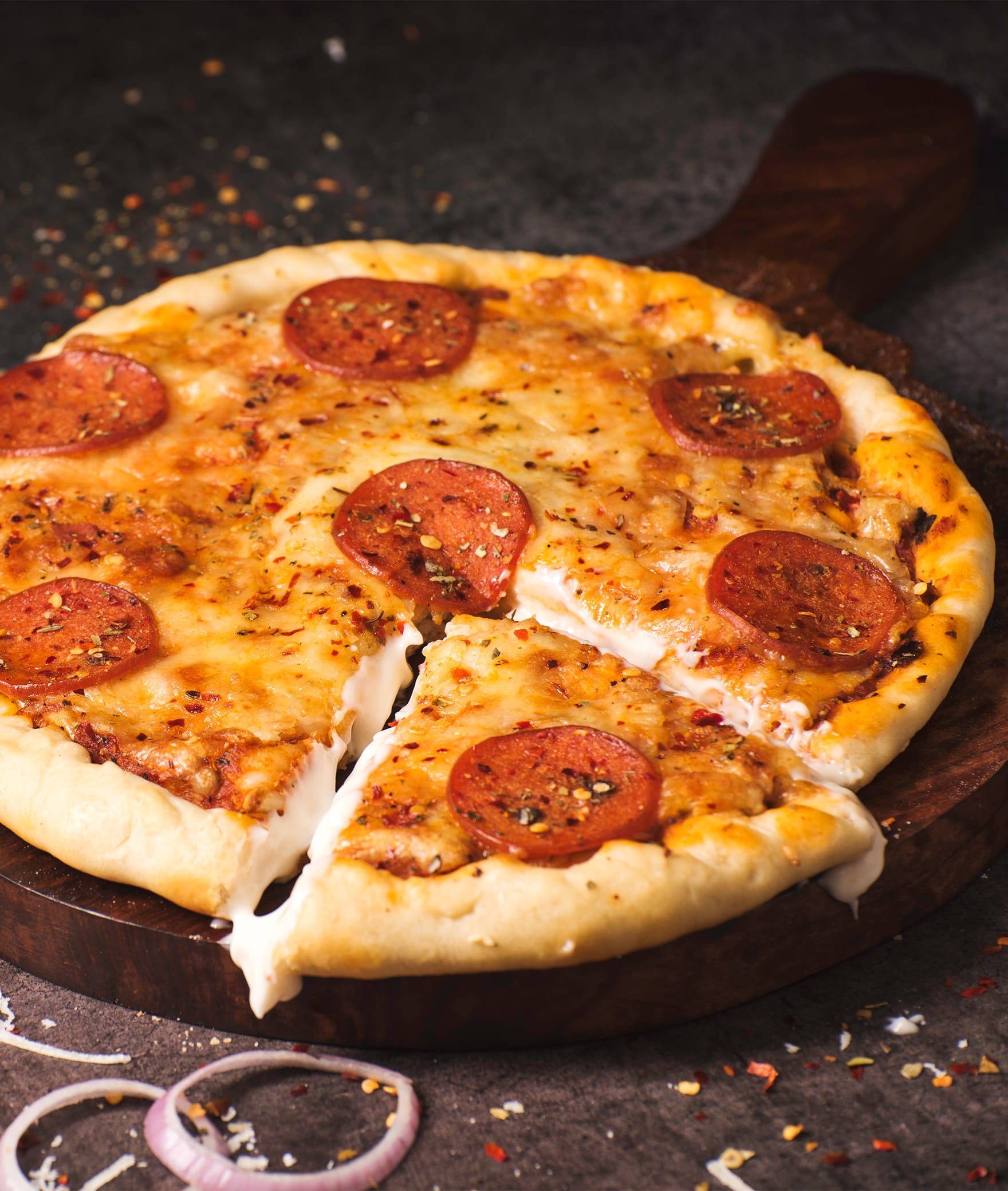 Canadian Pizzaria - Logo