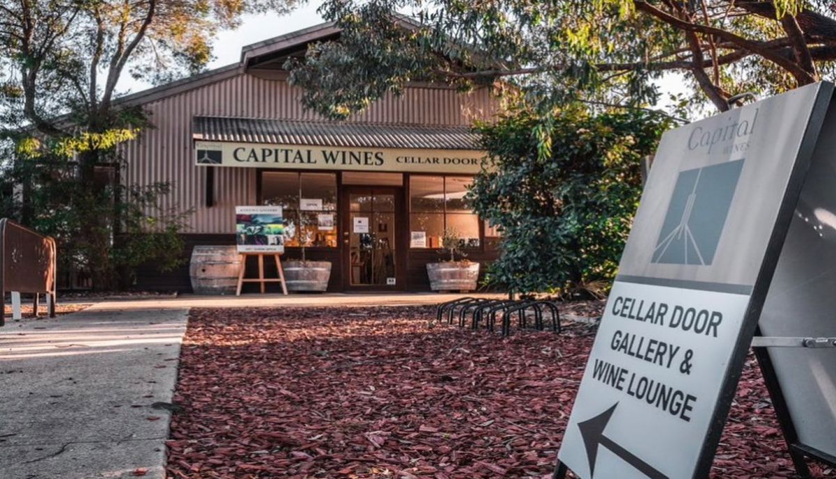 Capital Wines - Logo