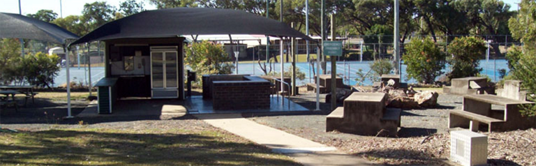 Capricorn Coast Leadership Development Centre - Logo