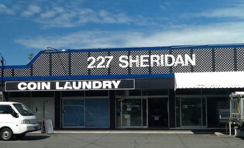 Captain Cook Laundromat - Logo