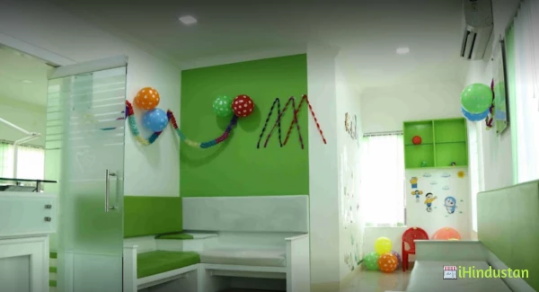 CARE DENTAL CLINIC AND IMPLANTOLOGY CENTRE - Logo