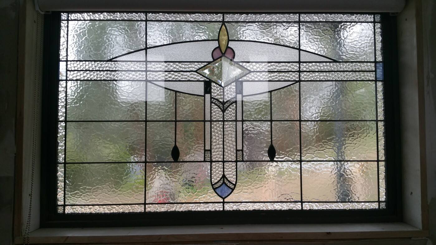 Carlyle Ross Leadlighting & Glazing - Logo