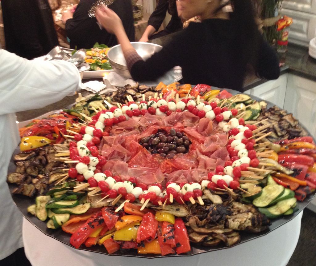 Catering By Mario - Logo