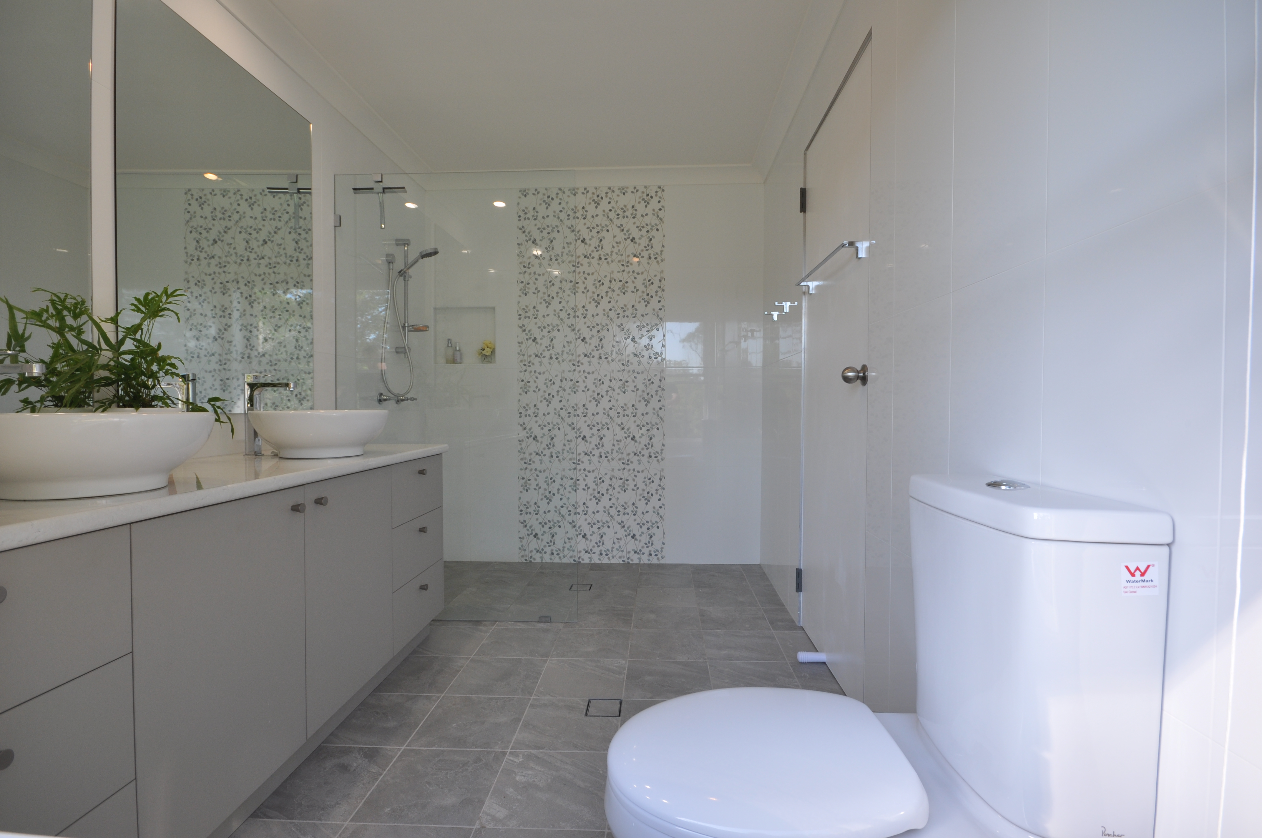 CDCM Kitchens & Bathrooms - Logo