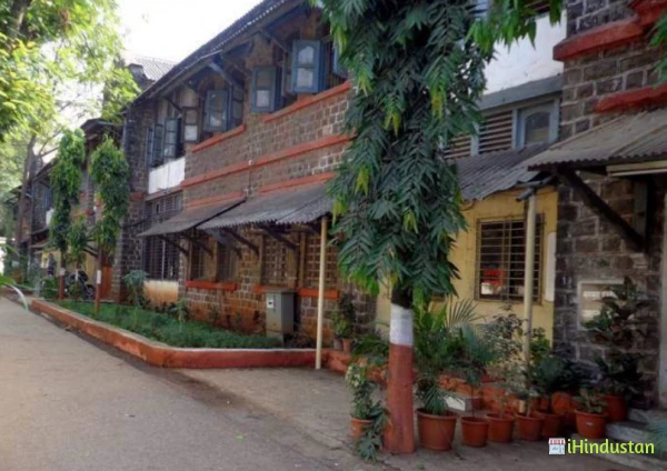 Central Railway Secondary School & Junior College - Logo