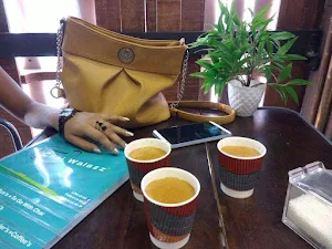 Chai Walazz - Logo