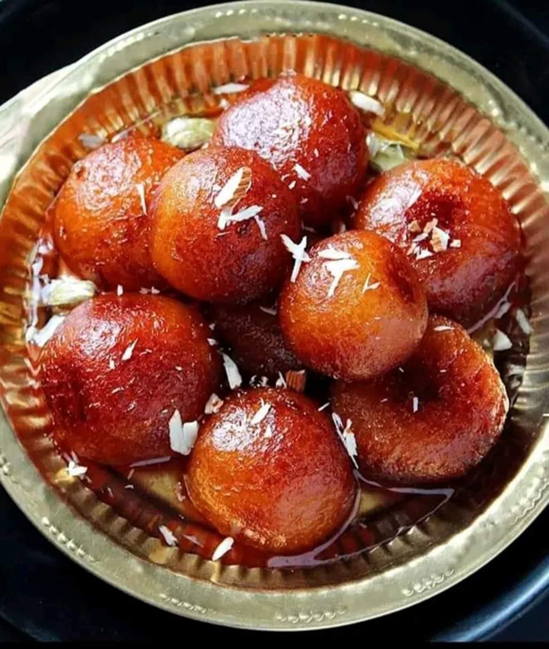 Chakadola Sweets - Logo