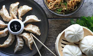 Chakhle Momos - Cover photo