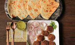 Chakh Le Lucknow - Logo