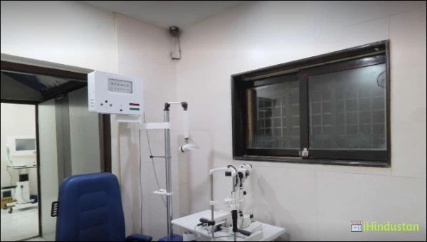Chandra Eye & Contact Lens Clinic - Logo