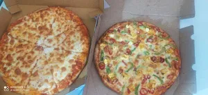 Cheesy Pizza - Logo