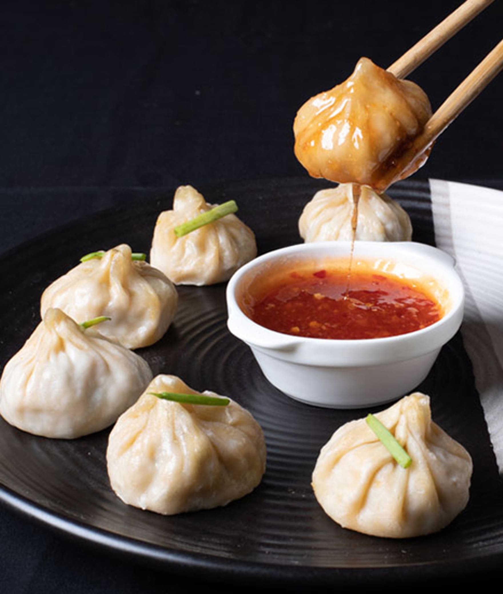 Cheezy Momos - Logo
