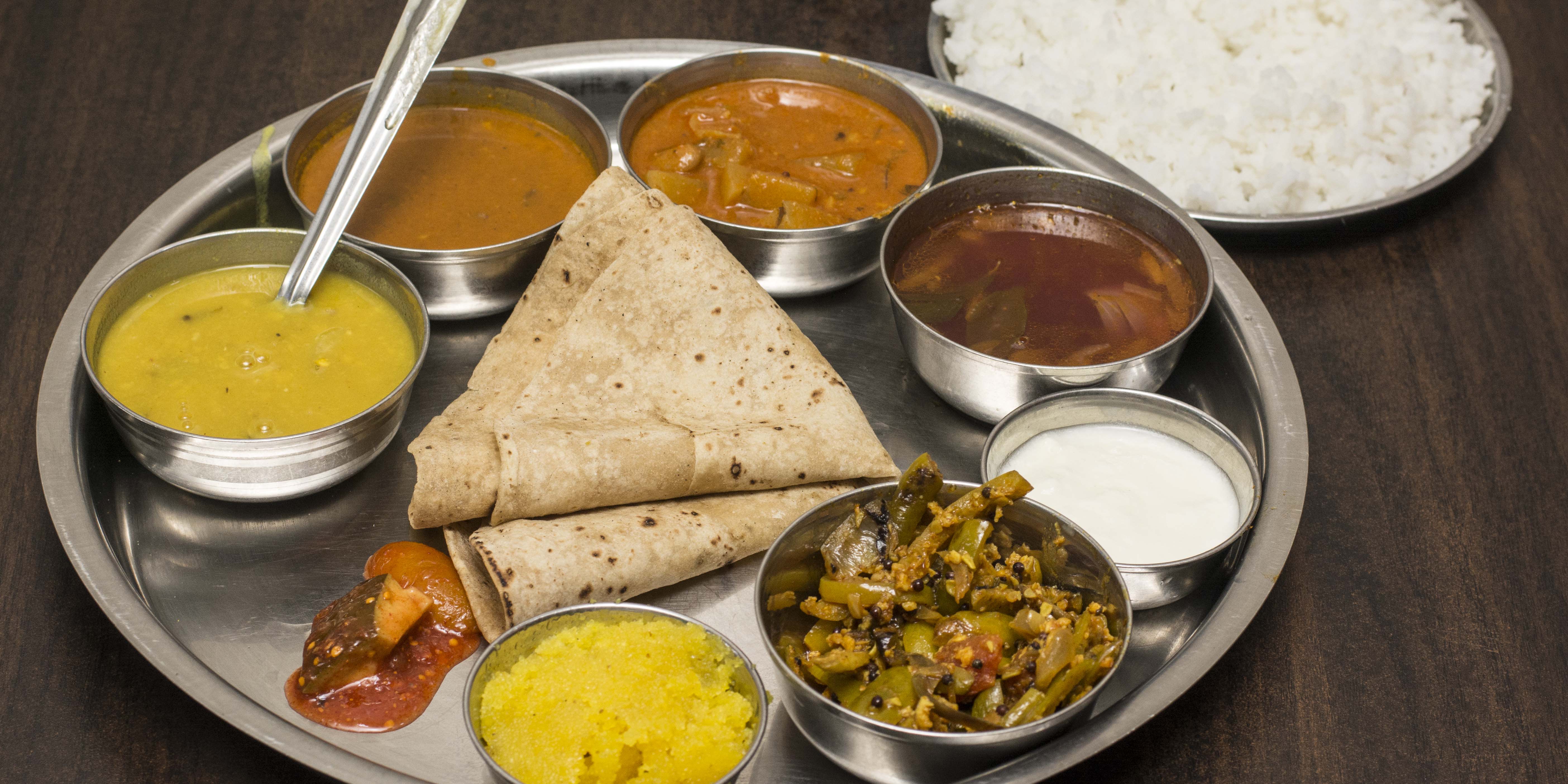 Chembur Fast Food - Logo