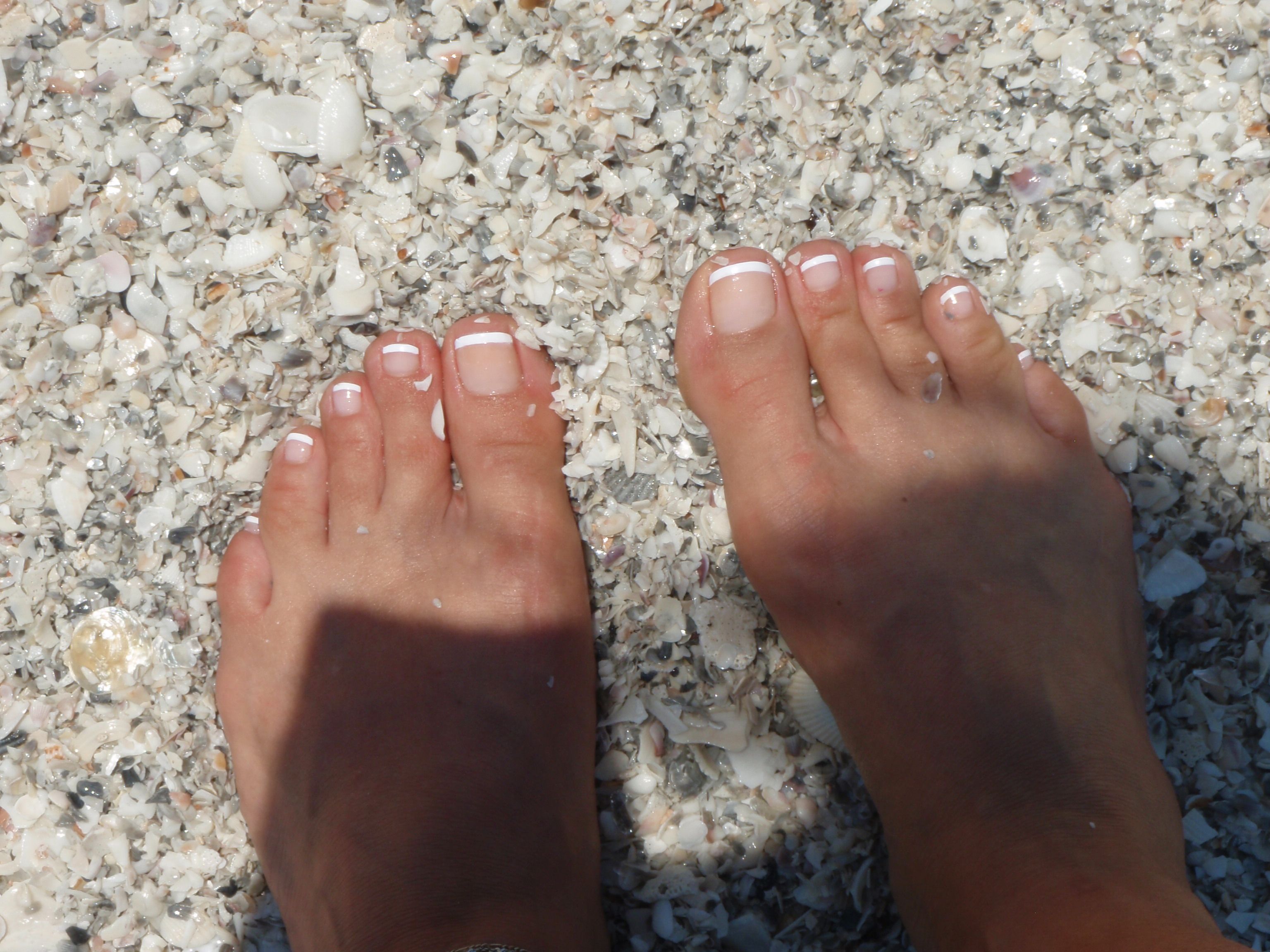 Chez Nails - Logo