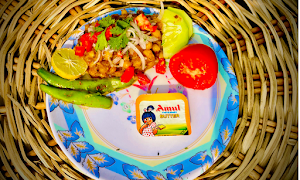 Chole Kulche - Logo
