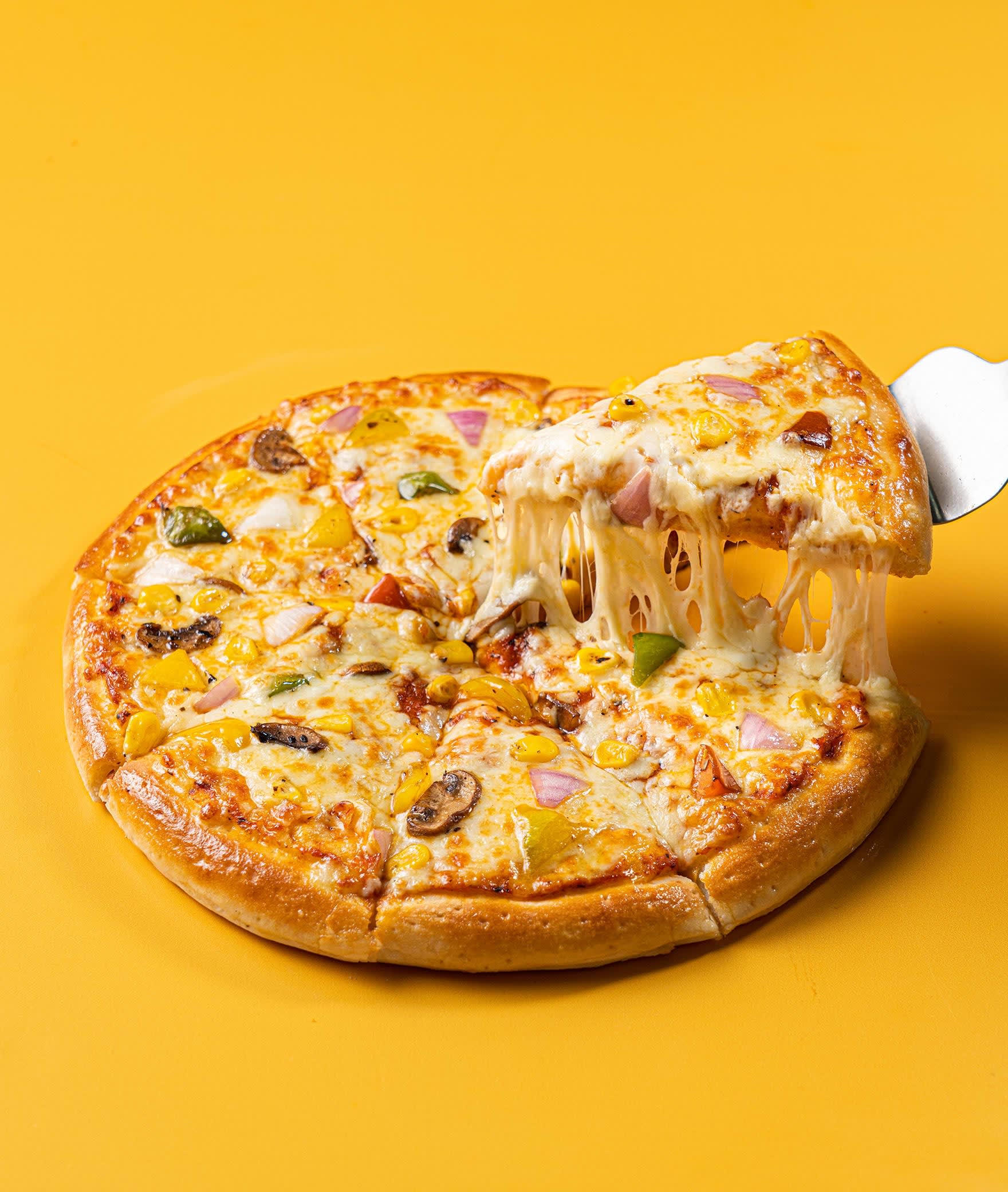 CIRCLE OF CRUST - Logo