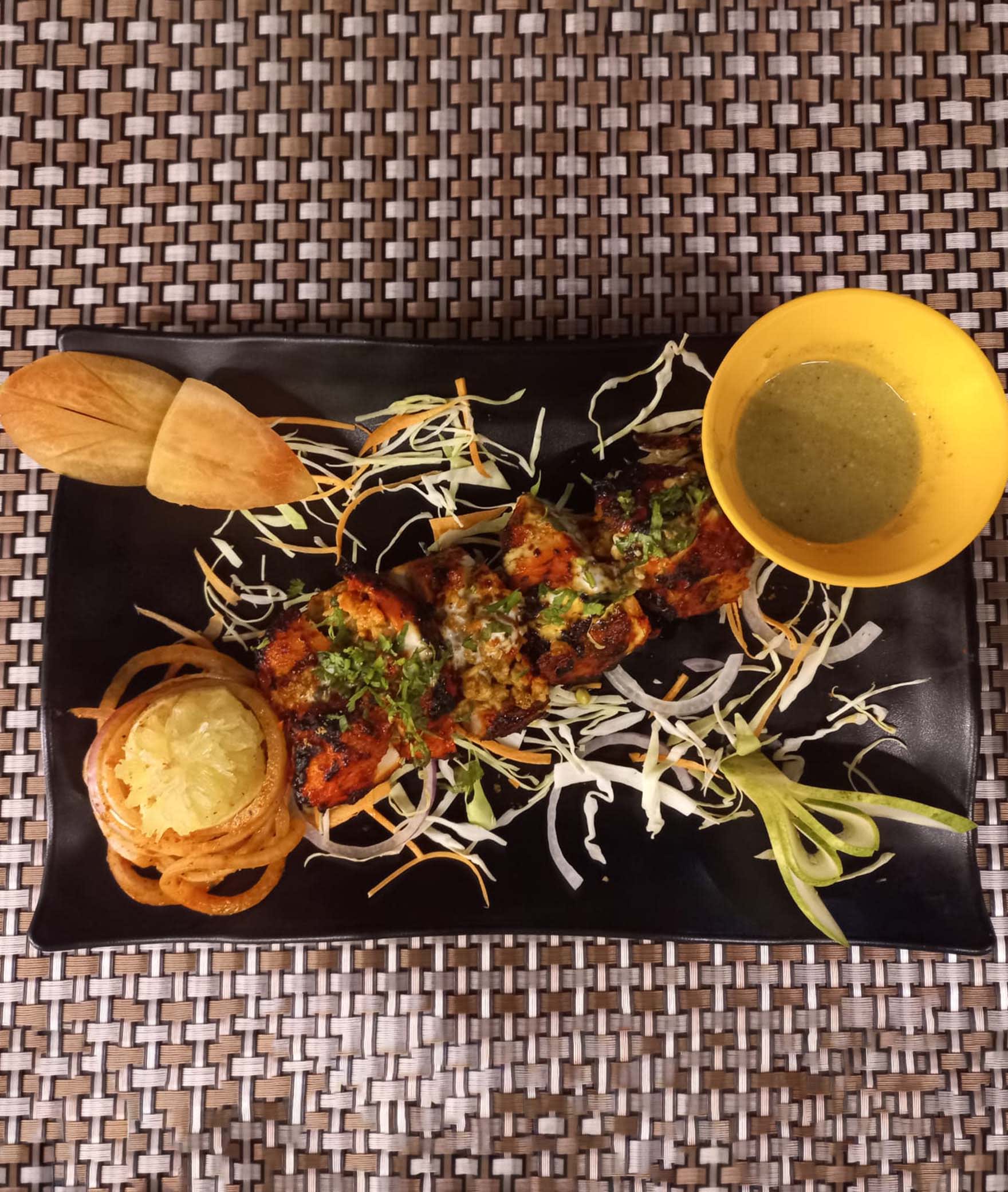 Citrus Ultra Restaurant - Logo
