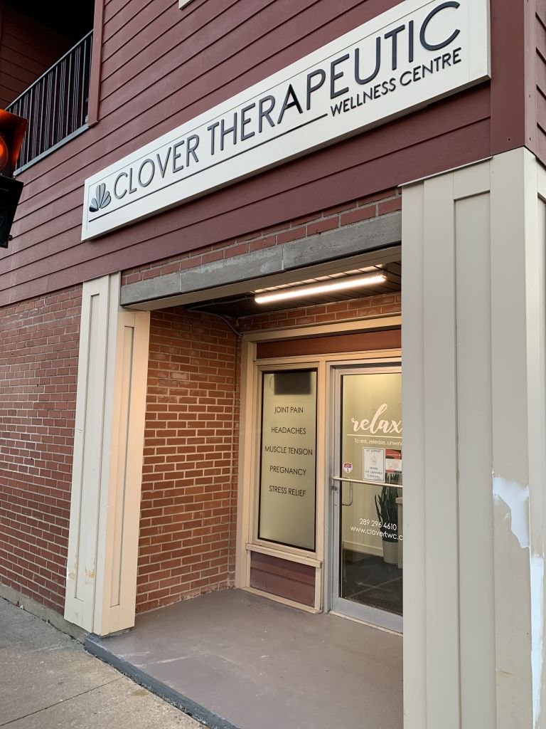 Clover Therapeutic Wellness Centre - Logo