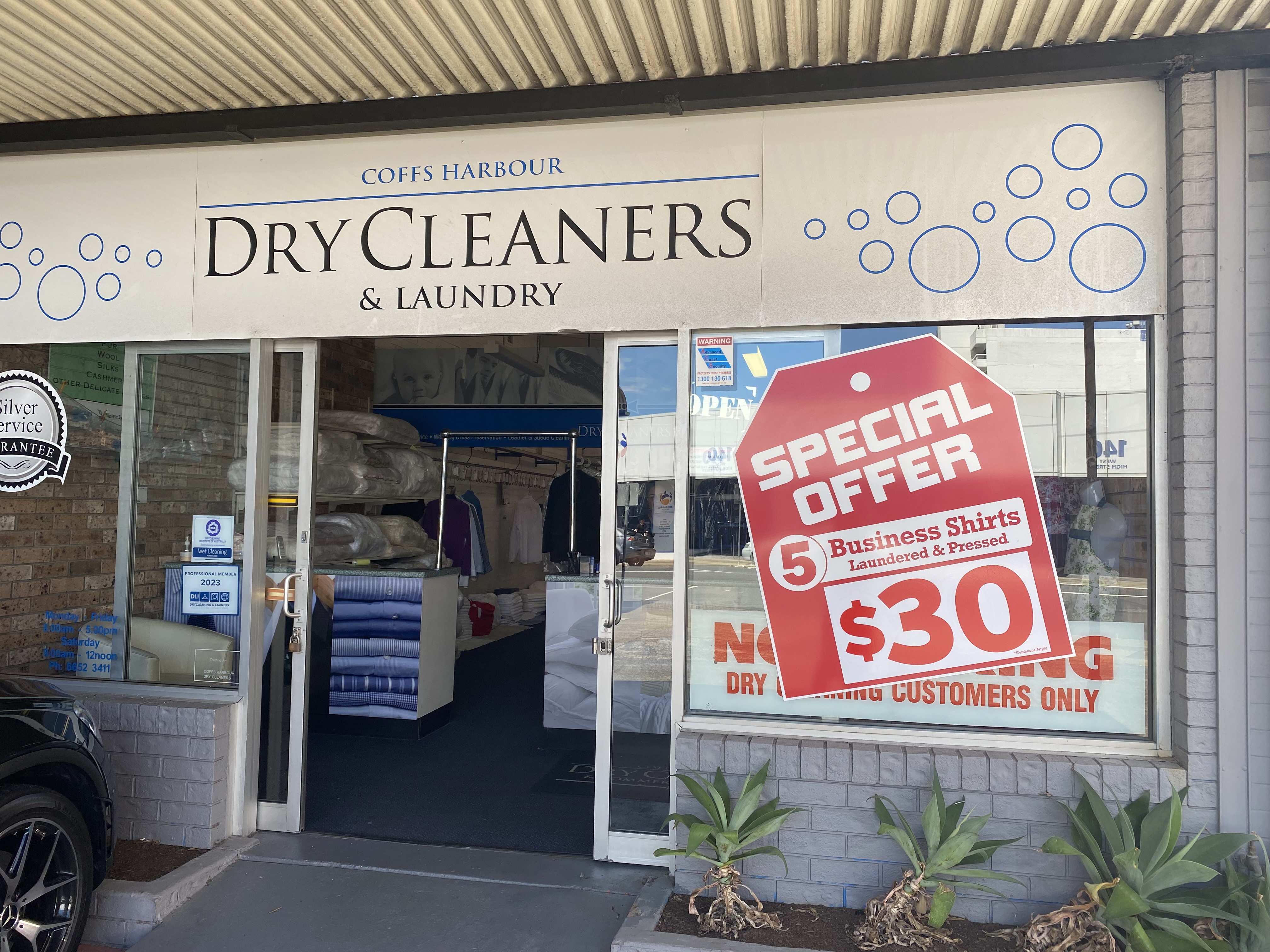 Coffs Harbour Dry Cleaners & Laundry - Logo