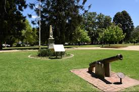 Collins Park - Logo