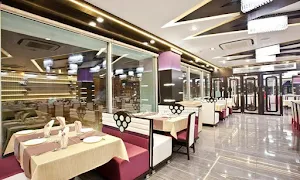 Comfy Restaurant - Logo