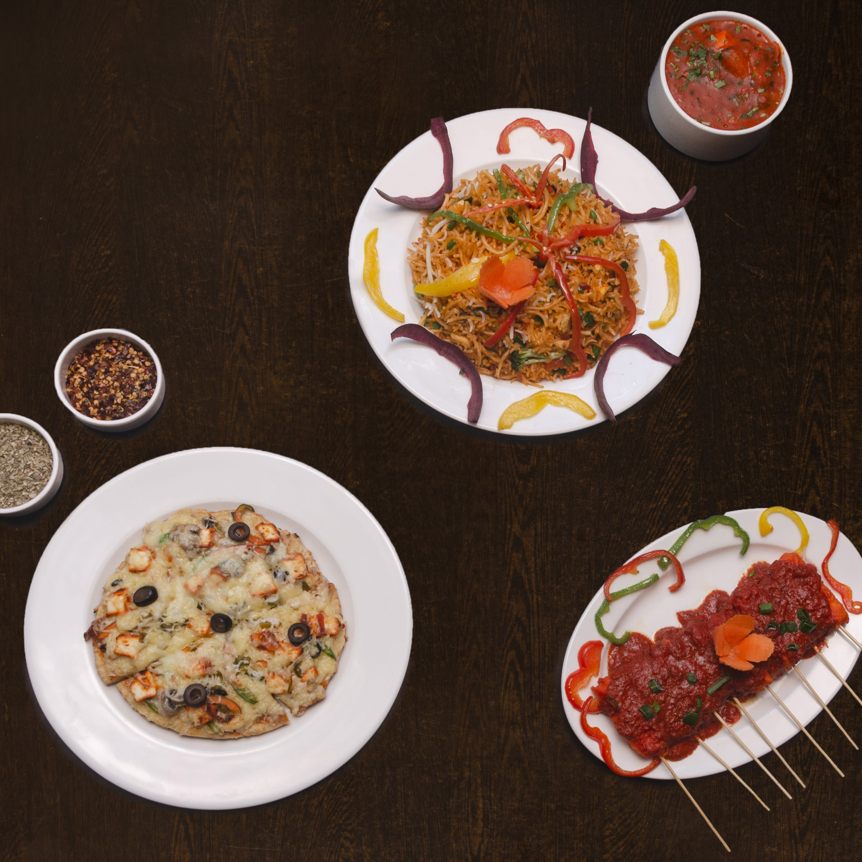 Comida Multicuisine Restaurant - Logo