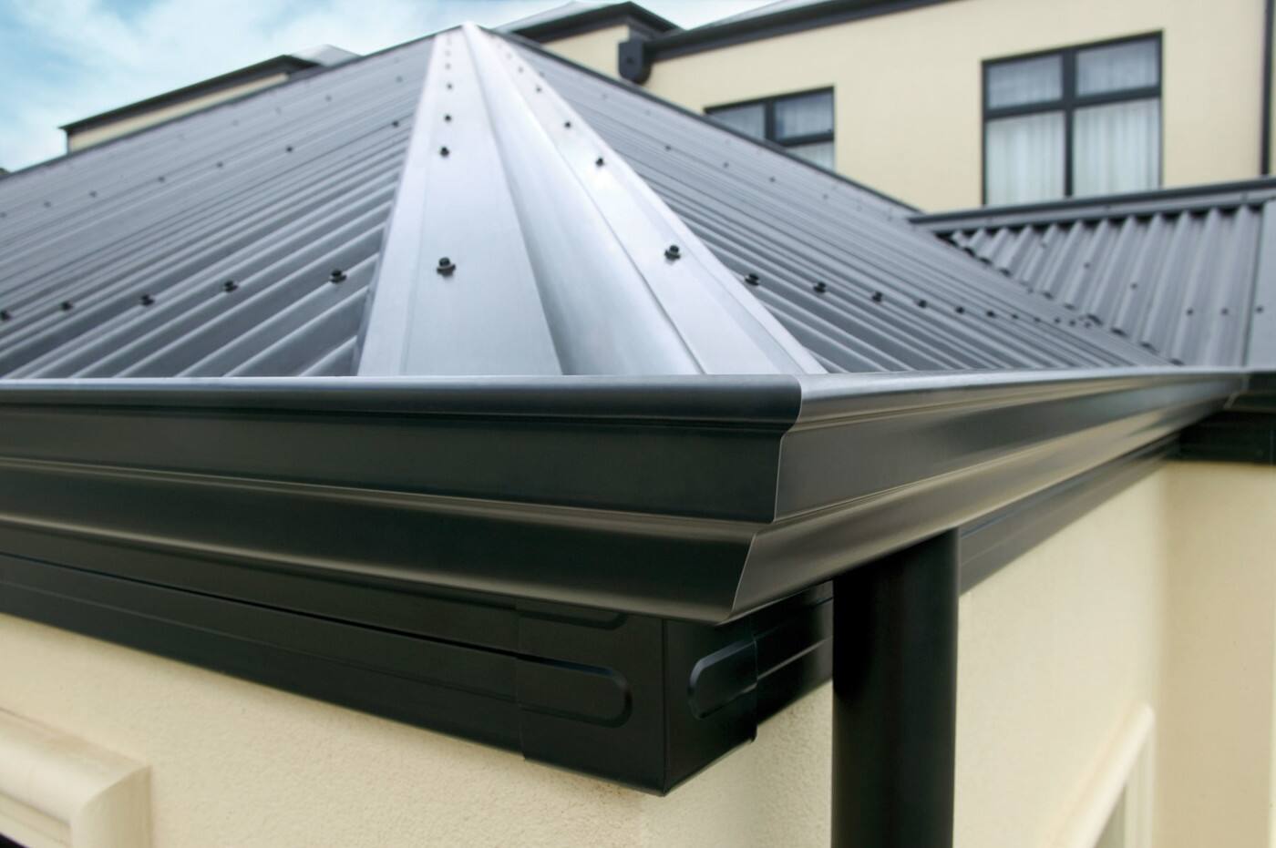 Complete Roofing Services - Logo