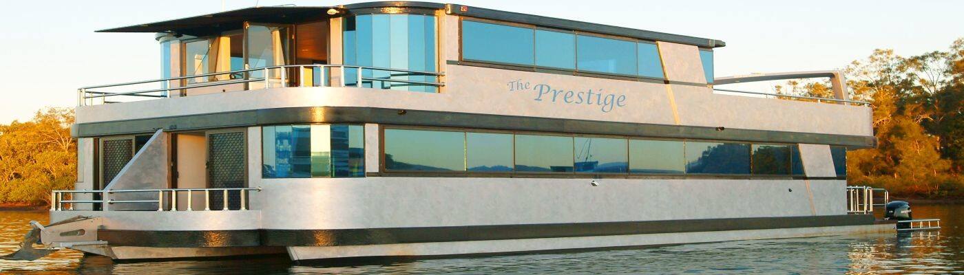 Coomera Houseboat Holidays - Logo