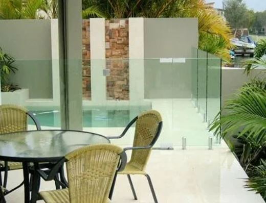 Cooroy Glass Service - Logo