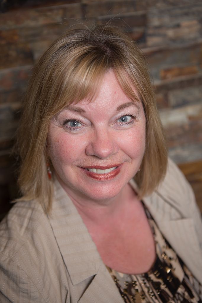 Corinne Sproule - Realtor - Royal LePage The Realty Gro - Logo