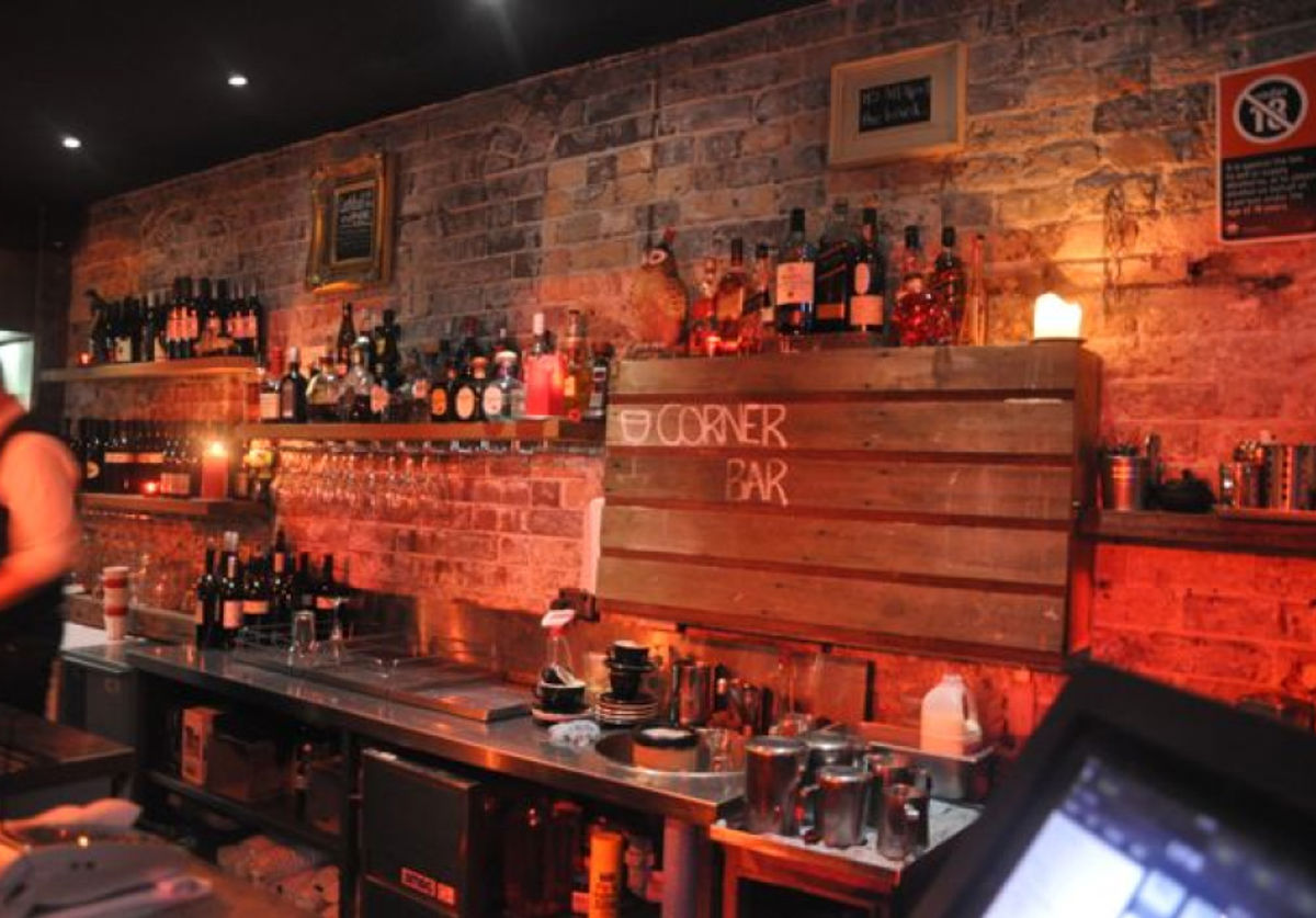Corner Bar - Logo