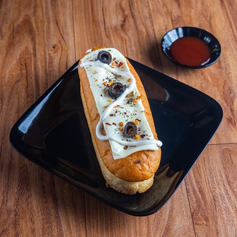 Cream and Spicy - Logo