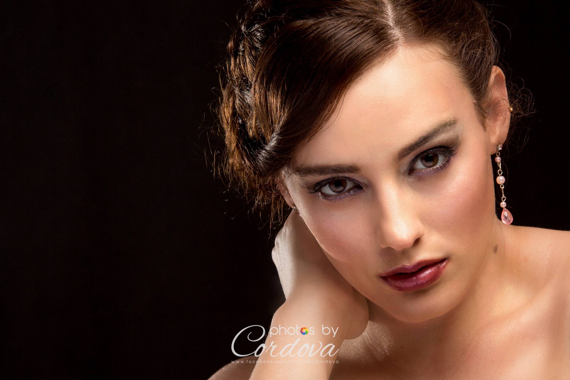 CREATIVE Hair and Makeup - Logo