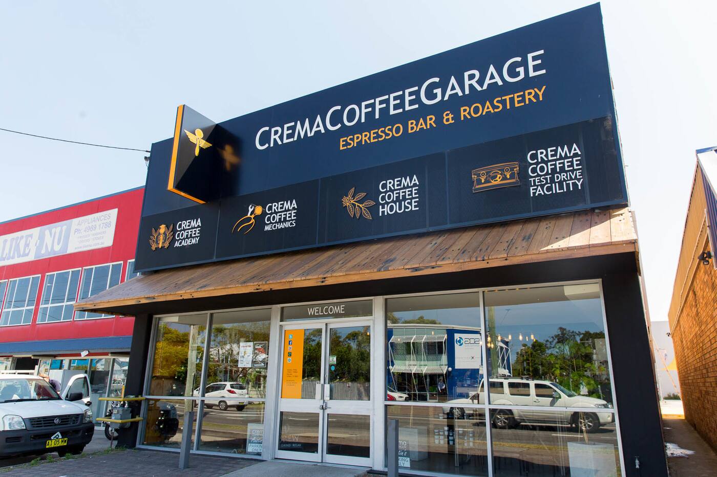 Crema Coffee Garage - Logo