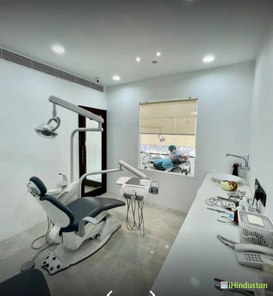 CREST® Multispeciality Dental Clinic - Logo