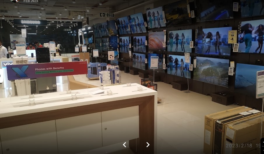 Croma (Janakpuri, Delhi, Delhi) - Cover photo