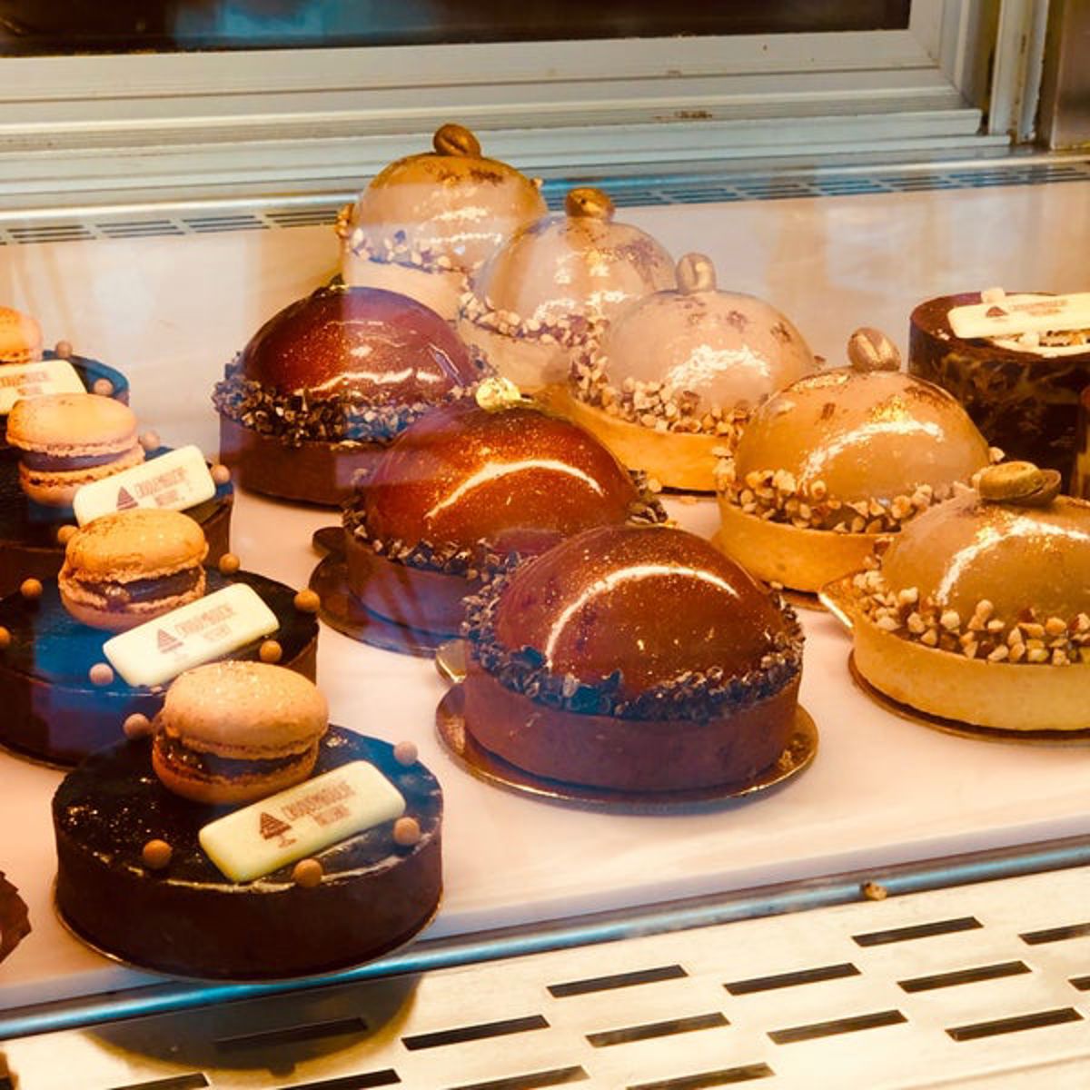 Croquembouche Patisserie - Logo