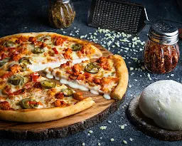 Crusto's - Cheese Burst Pizza - Logo