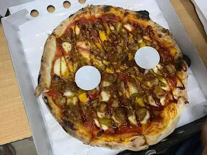Crusty Culture - Artisan Pizzas - Logo