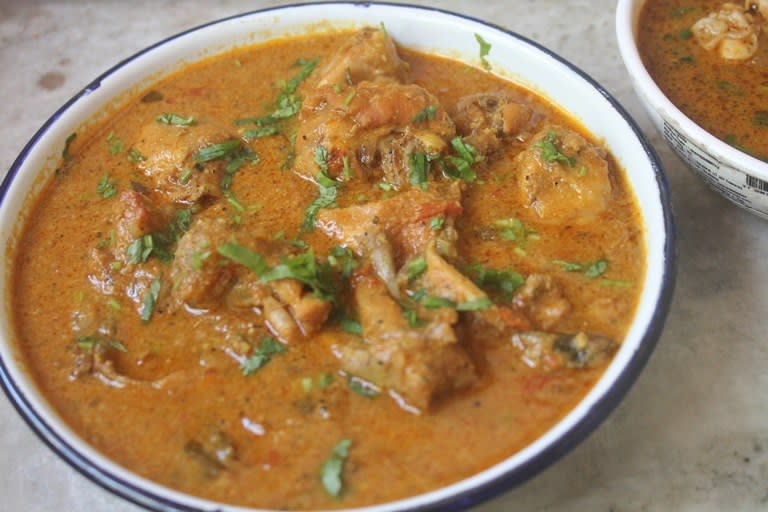 CSK KUZHAMBU KADAI CURRY POINT - Logo