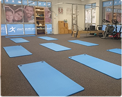 Cunningham Brett�Physio on Ross - Logo