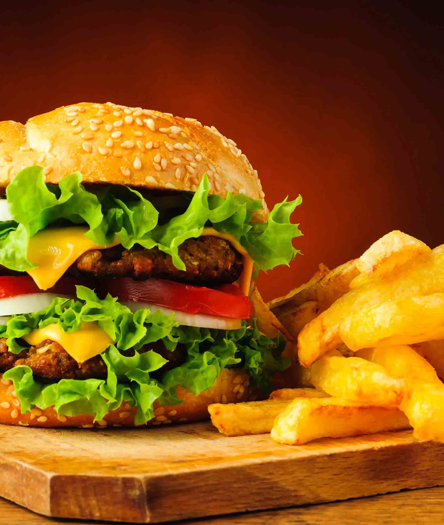 Czar Burger & Fries - Logo