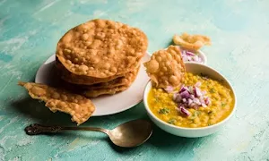 Daal Pakwan - Logo