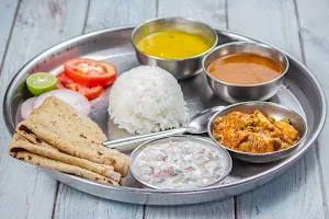 Dabbawala Tiffin - Logo