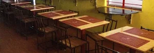 Dal Roti - Logo