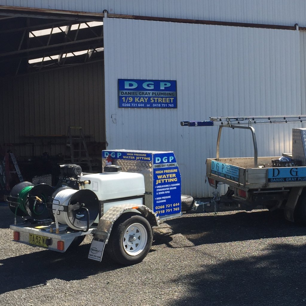Daniel Gray Plumbing - Logo